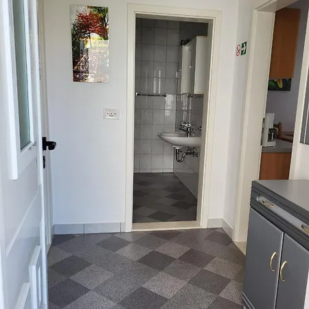 Helle In Der Ersten Etage Mit Blick über Bucht Vom Großen, Privaten Sonnenbalkon Apartment *